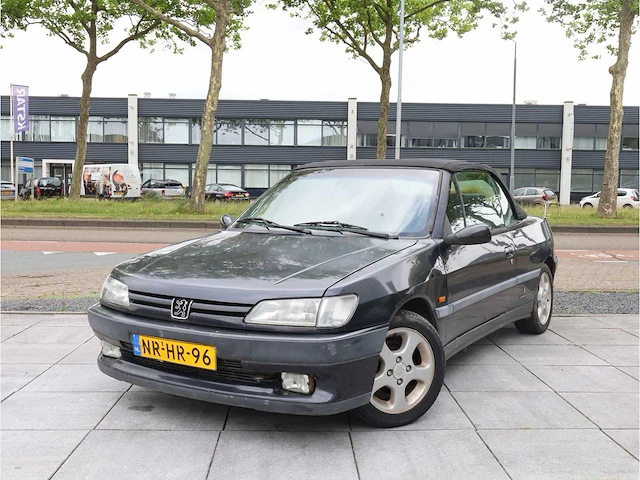 Peugeot 306 cabriolet 2.0 1996, nr-hr-96 - afbeelding 1 van  25