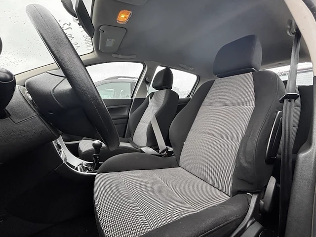 Peugeot 307 1.4i x-line,2005 - afbeelding 33 van  35