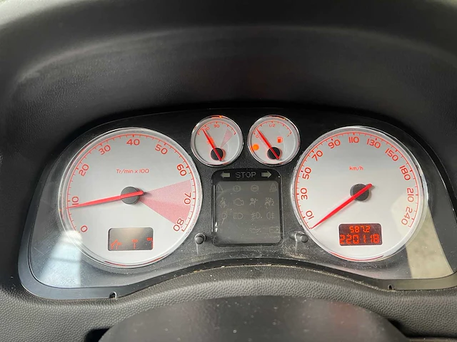 Peugeot 307 1.6-16v griffe 109pk 2006, 32-td-px - afbeelding 23 van  34