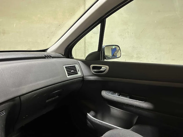 Peugeot 307 1.6-16v xs pack 109pk 2004, 12-pb-pb - afbeelding 18 van  36