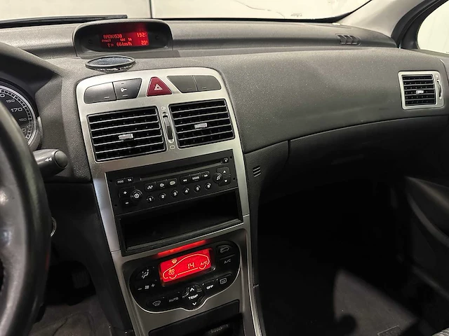 Peugeot 307 1.6-16v xs premium 18-pz-fr - afbeelding 8 van  24