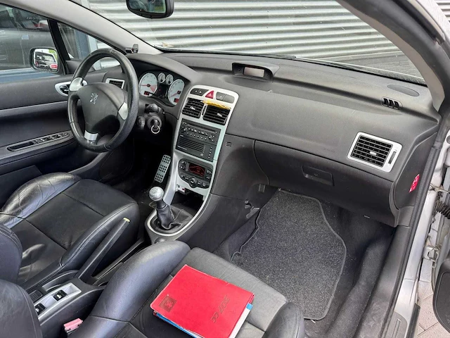 Peugeot 307 cc 2.0-16v sport car 2004 | 24-nv-gj i - afbeelding 2 van  21