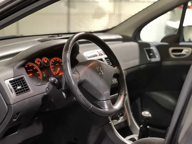 Peugeot 307 sw 1.6 16v premium 109pk 2005, 78-rf-hb - afbeelding 5 van  35