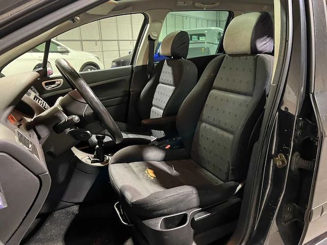 Peugeot 307 sw 1.6 16v premium 109pk 2005, 78-rf-hb - afbeelding 18 van  35