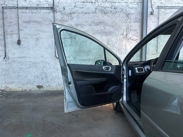 Peugeot 307 sw 2.0-16v premium 140pk 2007, (origineel-nl), 59-xj-tz - afbeelding 23 van  35