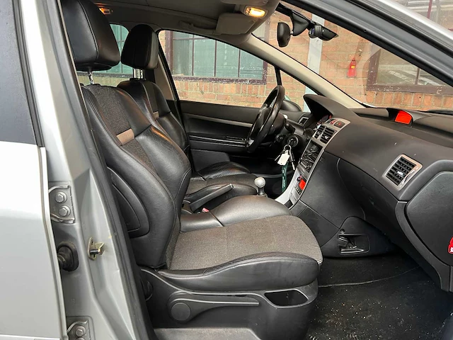 Peugeot 307 sw 2.0-16v xsi 140pk 2006, 78-sj-zh - afbeelding 33 van  42