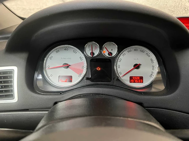 Peugeot 307cc 2.0-16v 136pk 2003 (origineel-nl), 74-pd-bx - afbeelding 16 van  40