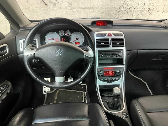Peugeot 307cc 2.0-16v 136pk 2003 (origineel-nl), 74-pd-bx - afbeelding 24 van  40