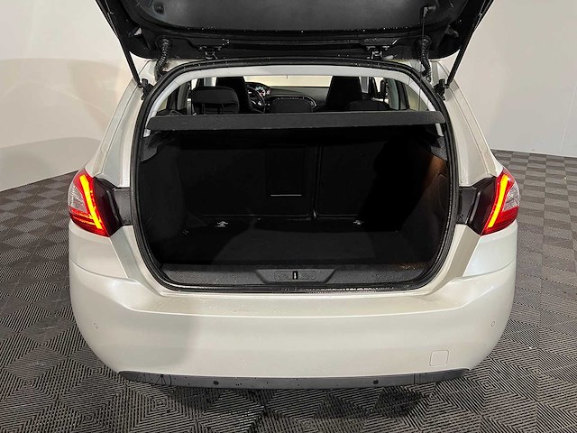 Peugeot 308 1.2 puret. blue lease executive, kh-151-z - afbeelding 9 van  14