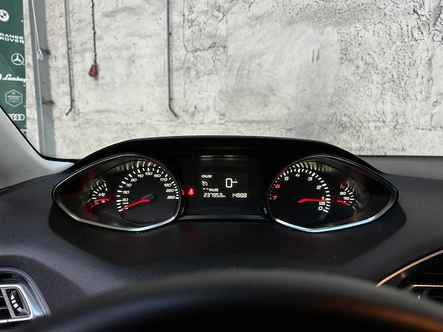 Peugeot 308 1.2 puretech allure 110pk 2015, zt-579-k - afbeelding 19 van  40