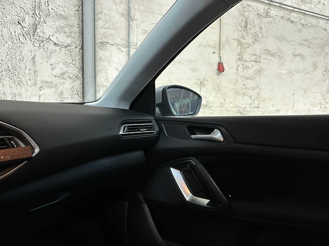 Peugeot 308 1.2 puretech allure 110pk 2015, zt-579-k - afbeelding 22 van  40