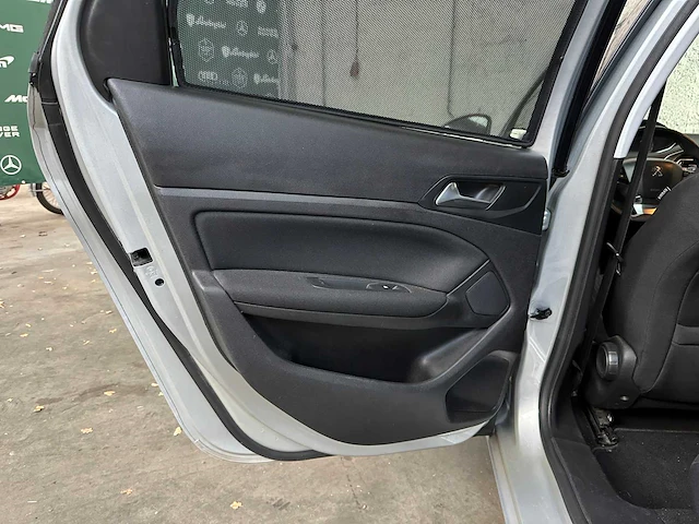 Peugeot 308 1.2 puretech allure 110pk 2015, zt-579-k - afbeelding 26 van  40