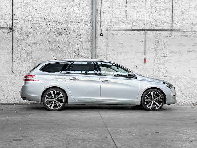 Peugeot 308 1.2 puretech allure 110pk 2015, zt-579-k - afbeelding 39 van  40