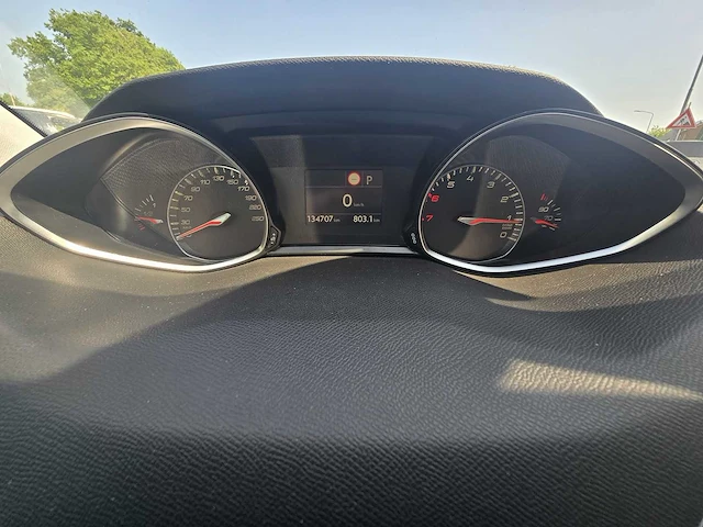 Peugeot 308 1.2 turbo allure car 2018 | x-231-vb - afbeelding 25 van  37