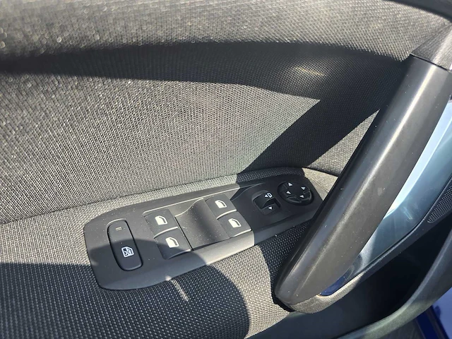 Peugeot 308 1.2 turbo allure car 2018 | x-231-vb - afbeelding 28 van  37