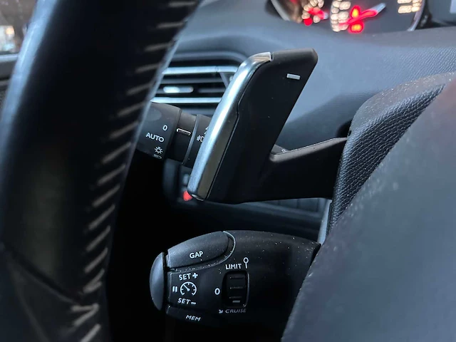 Peugeot 308 1.5 bluehdi bl. pre. 131pk 2019, xr-337-v - afbeelding 17 van  43