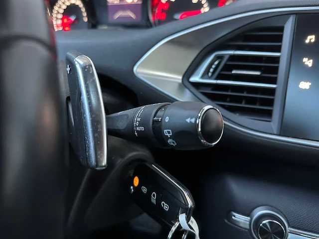 Peugeot 308 1.5 bluehdi bl. pre. 131pk 2019, xr-337-v - afbeelding 18 van  43