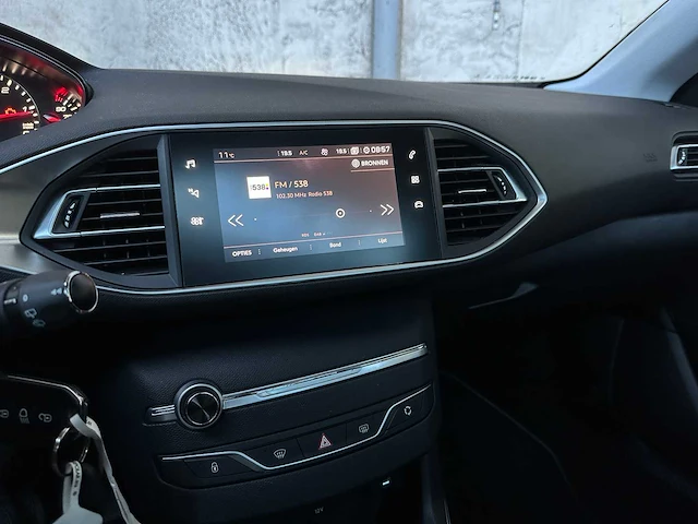 Peugeot 308 1.5 bluehdi bl. pre. 131pk 2019, xr-337-v - afbeelding 22 van  43