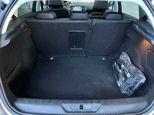 Peugeot 308 1.5 bluehdi bl. pre. 131pk 2019, xr-337-v - afbeelding 27 van  43