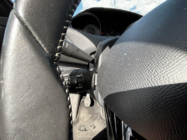 Peugeot 308 1.6 thp active 125, 2014 - afbeelding 6 van  31