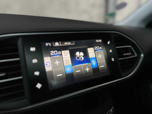 Peugeot 308 1.6 thp première 125pk 2013 (origineel-nl), 3-sjg-75 - afbeelding 22 van  51