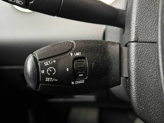 Peugeot 308 1.6 thp xt 140pk 2008, 18-hgz-5 - afbeelding 20 van  41