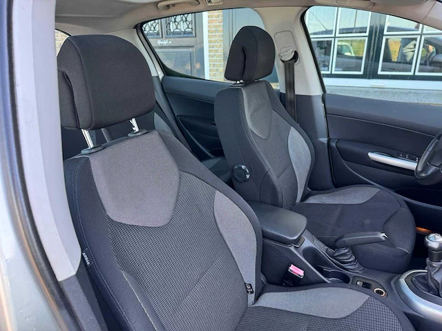 Peugeot 308 1.6 turbo xt clima pano 52-xz-nz - afbeelding 13 van  25