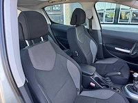 Peugeot 308 1.6 turbo xt clima pano 52-xz-nz - afbeelding 13 van  25