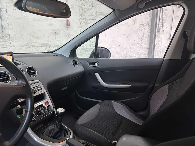 Peugeot 308 1.6 vti mill. 200 120pk 2011, 19-rjb-5 - afbeelding 13 van  38