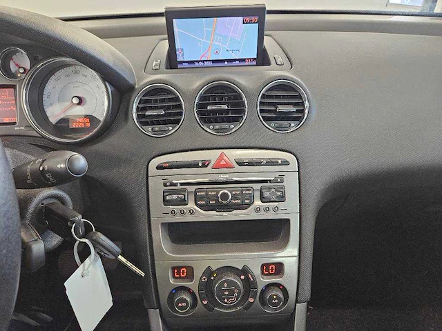 Peugeot 308 1.6 vti première 2011 | 67-rnk-9 - afbeelding 2 van  24