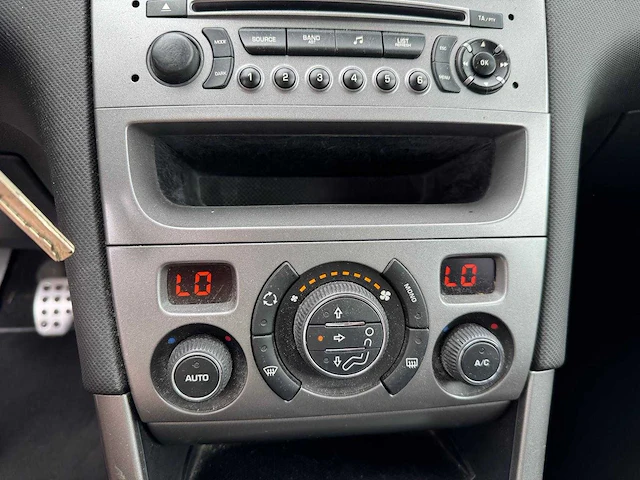 Peugeot 308 1.6 vti sportium lpg-g3 lage km stand 23-psp-9 - afbeelding 9 van  22