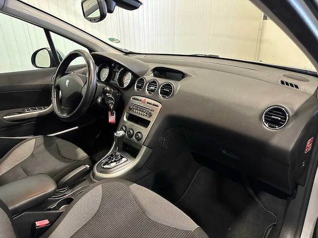 Peugeot 308 1.6 vti xs automaat 84-zr-bt - afbeelding 3 van  21