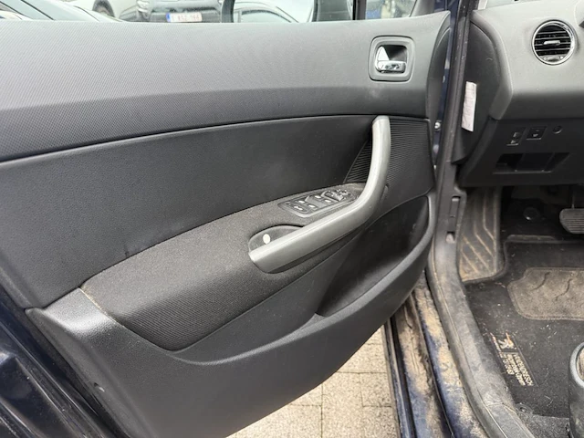 Peugeot 308, 2011 - afbeelding 28 van  31