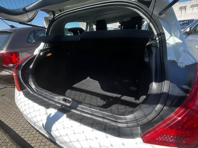 Peugeot 308, 2011 - afbeelding 10 van  30