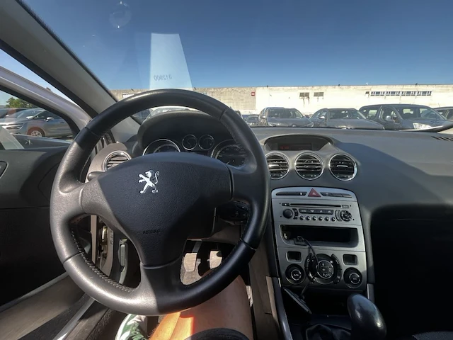 Peugeot 308, 2011 - afbeelding 28 van  30
