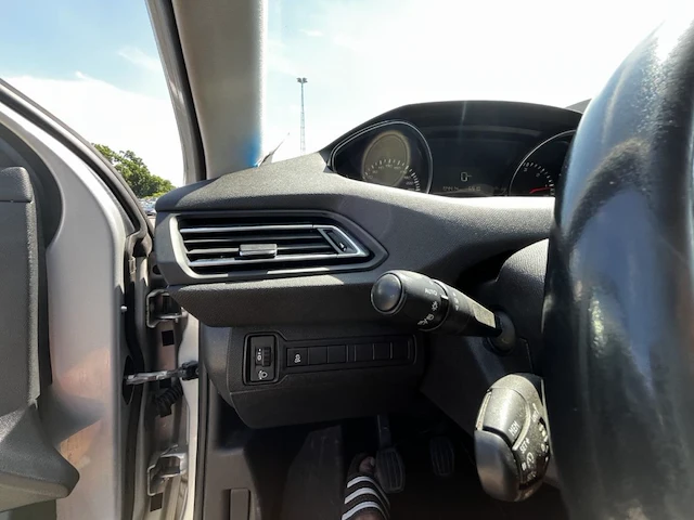 Peugeot 308, 2015 - afbeelding 8 van  39