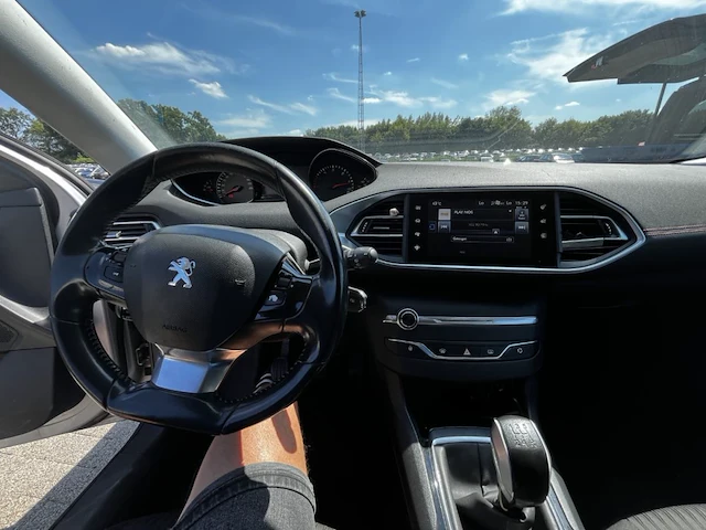Peugeot 308, 2015 - afbeelding 38 van  39