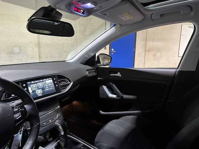 Peugeot 308 sw 1.2 e-thp allure 131pk 2014 (automaat), 6-zds-85 - afbeelding 14 van  42