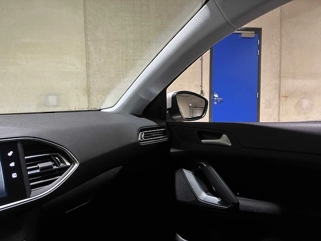 Peugeot 308 sw 1.2 e-thp allure 131pk 2014 (automaat), 6-zds-85 - afbeelding 24 van  42