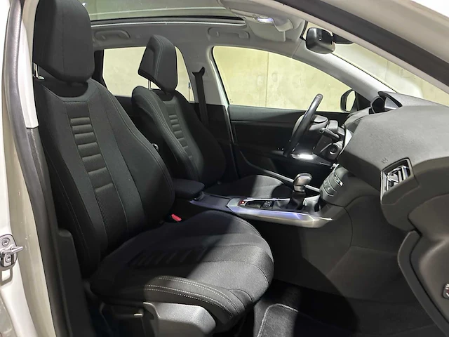 Peugeot 308 sw 1.2 e-thp allure 131pk 2014 (automaat), 6-zds-85 - afbeelding 33 van  42