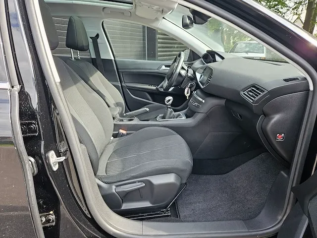 Peugeot 308 sw 1.2 e-thp blue l. ex 6-xnt-12 - afbeelding 13 van  28