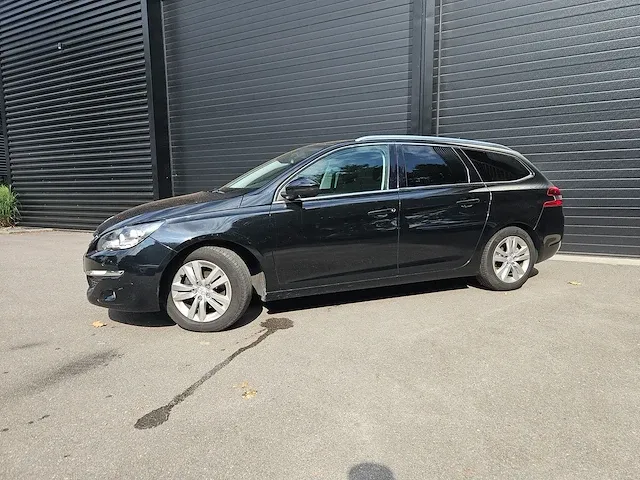 Peugeot 308 sw 1.2 e-thp blue l. ex 6-xnt-12 - afbeelding 22 van  28
