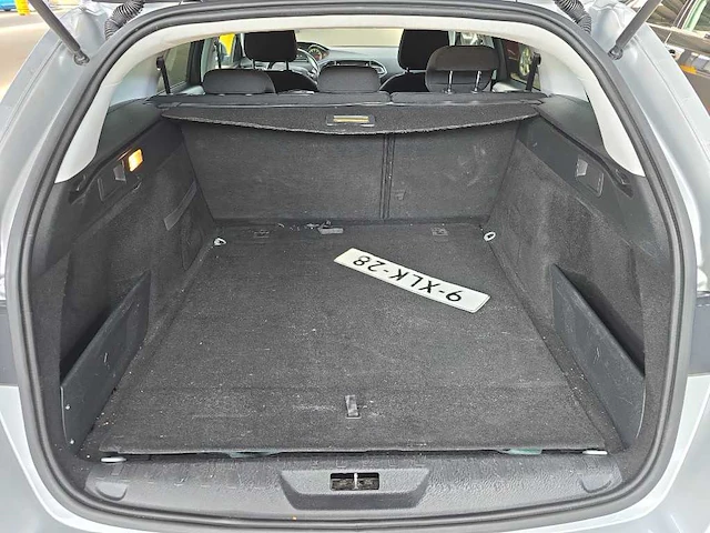 Peugeot 308 sw 1.2 e-thp blue lease , ; 9-xlk-28 - afbeelding 6 van  15