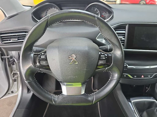 Peugeot 308 sw 1.2 e-thp blue lease , ; 9-xlk-28 - afbeelding 14 van  15