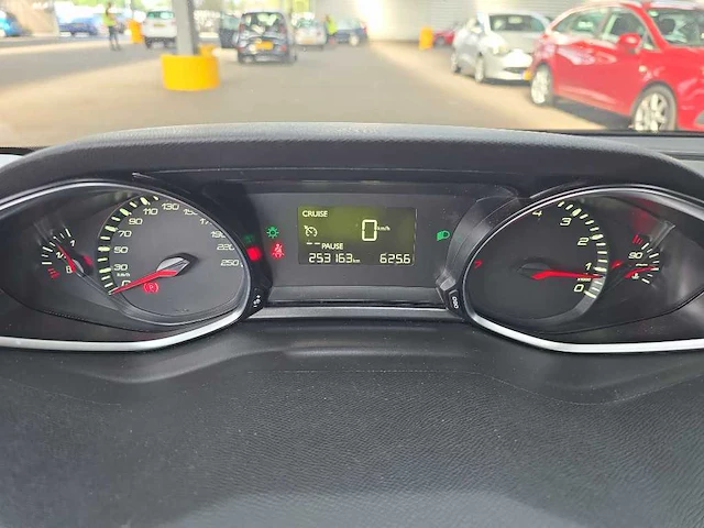 Peugeot 308 sw 1.2 e-thp blue lease , ; 9-xlk-28 - afbeelding 15 van  15
