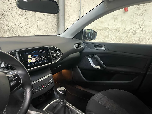 Peugeot 308 sw 1.2 puret.blue l. al 131pk 2021, k-568-hk - afbeelding 11 van  41