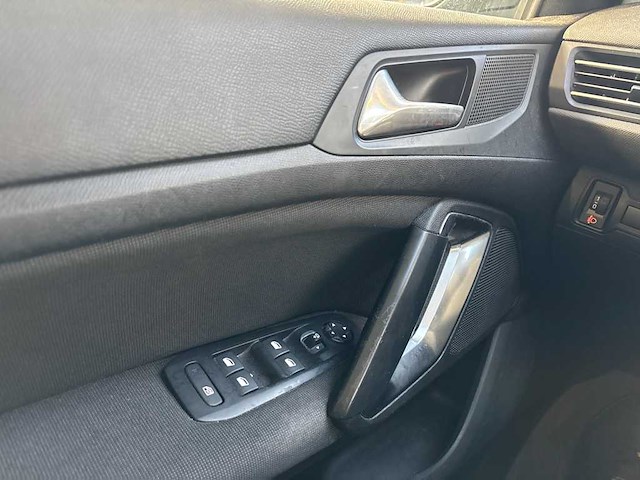 Peugeot 308 sw 1.2 puret.blue l. ex , ; rk-711-z - afbeelding 2 van  18