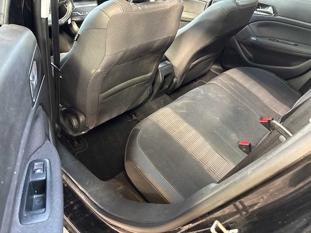 Peugeot 308 sw 1.2 puret.blue l. ex , ; rk-711-z - afbeelding 15 van  18