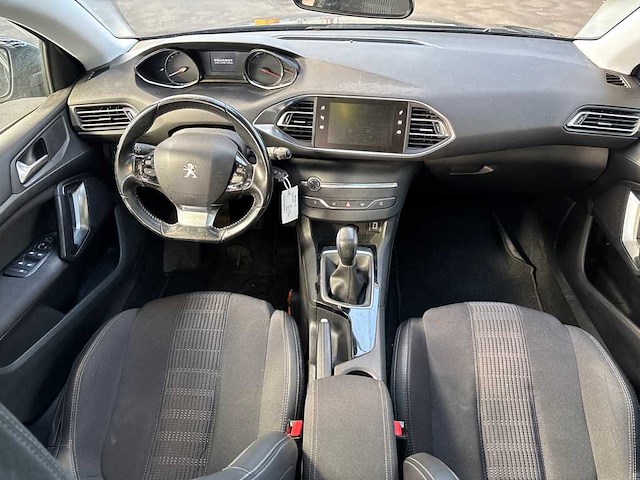Peugeot 308 sw 1.2 puret.blue l. ex , ; rk-711-z - afbeelding 18 van  18