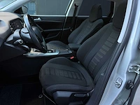 Peugeot 308 sw 1.2 puret.blue l. pr , kv-124-x - afbeelding 18 van  22